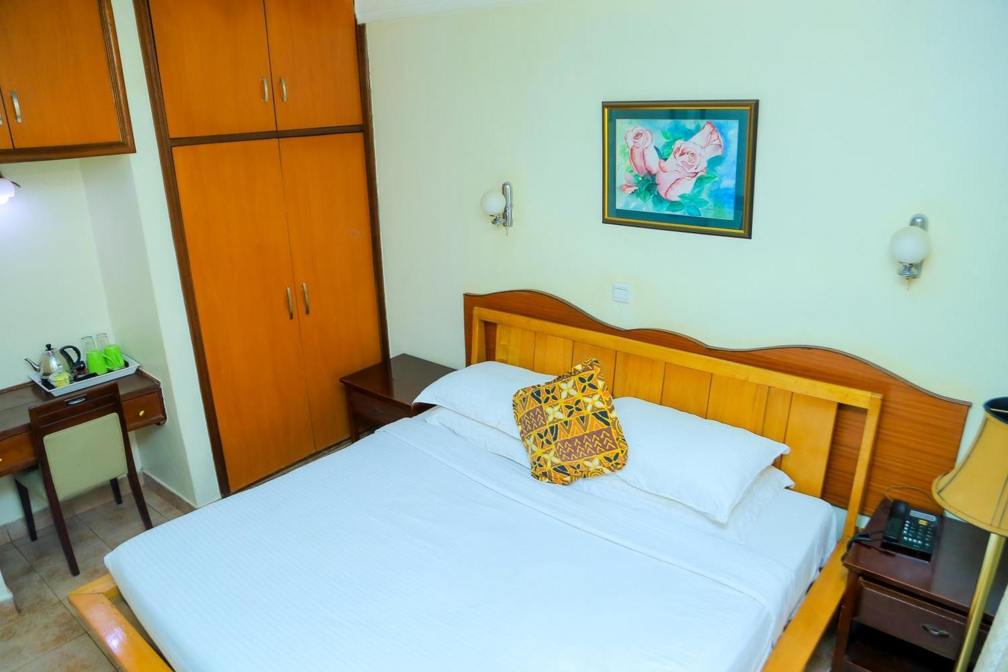 Bugolobi Shangri-La Hotel Muyenga מראה חיצוני תמונה