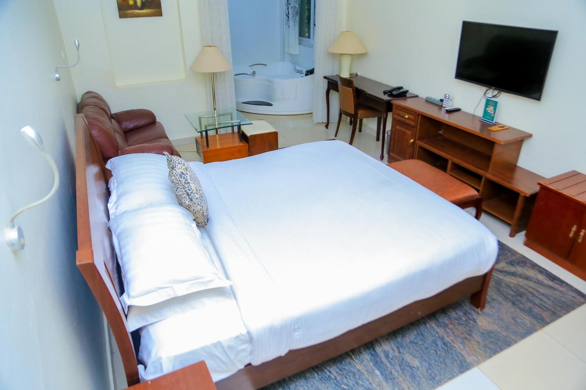 Bugolobi Shangri-La Hotel Muyenga מראה חיצוני תמונה